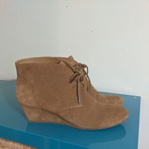 Nine West ankle booties (size 11)